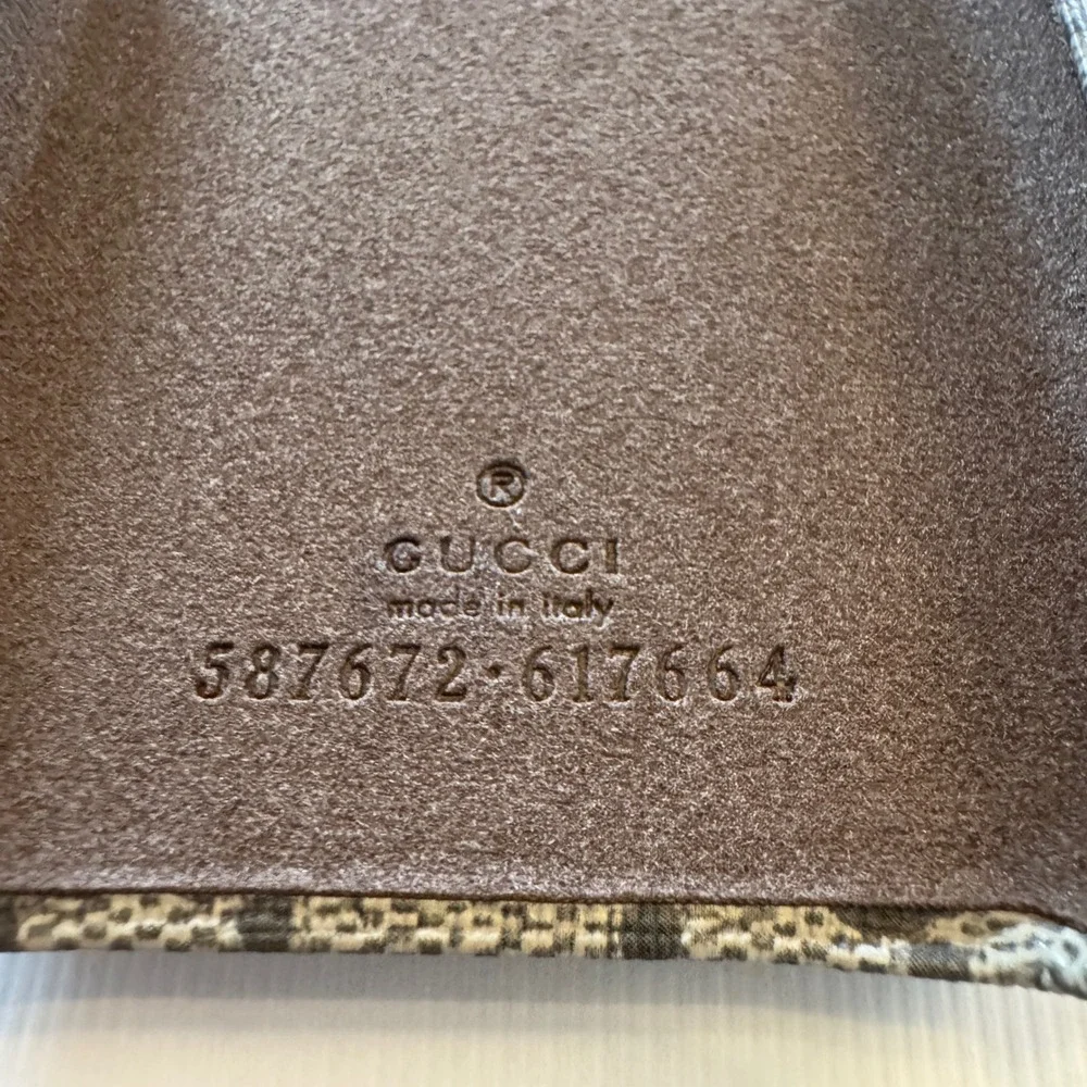 Gucci made italian tags